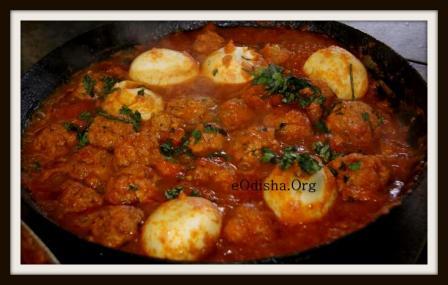CHICKEN kOFTA EGG CURRY